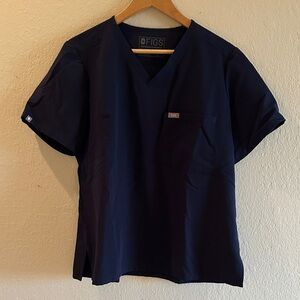 Figs women's Deep Blue Short Sleeve v-neck scrubs size large